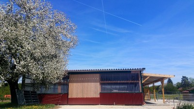 Unsere schöne Reithalle - Eingang